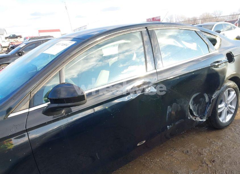 Photo 15 of 2018 Ford Fusion SE (VIN 3FA6P0H76JR115751)