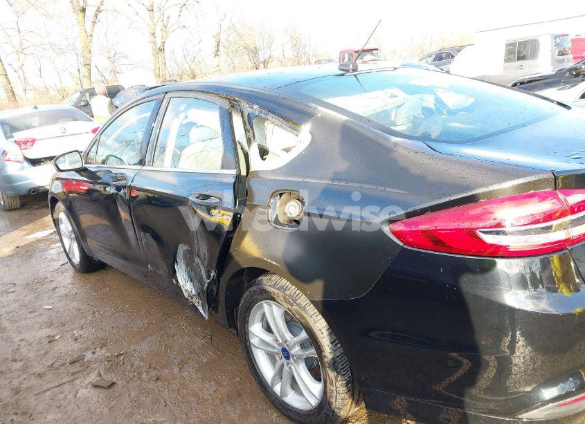 Photo 6 of 2018 Ford Fusion SE (VIN 3FA6P0H76JR115751)