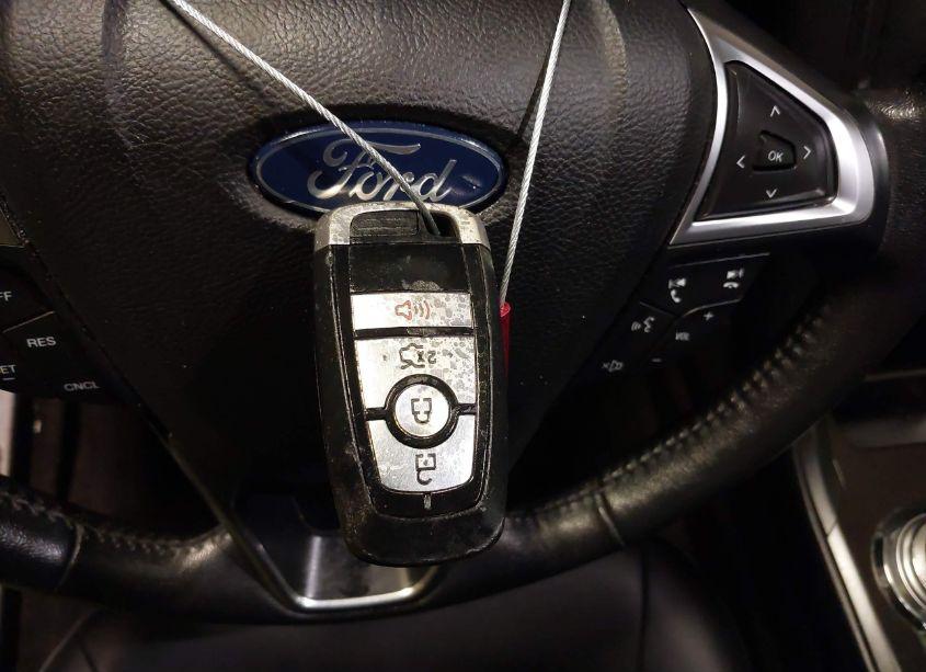 Photo 11 of 2018 Ford Fusion SE (VIN 3FA6P0H76JR126975)