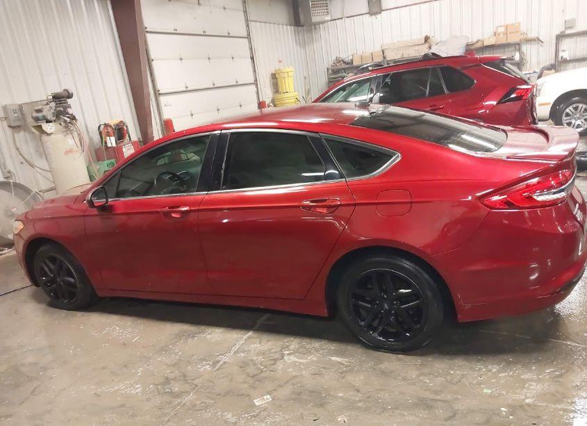 Photo 14 of 2018 Ford Fusion SE (VIN 3FA6P0H76JR126975)