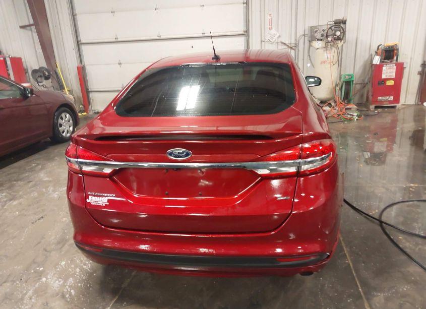 Photo 16 of 2018 Ford Fusion SE (VIN 3FA6P0H76JR126975)