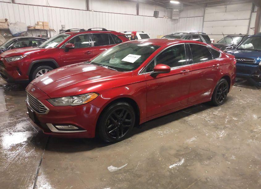 Photo 2 of 2018 Ford Fusion SE (VIN 3FA6P0H76JR126975)