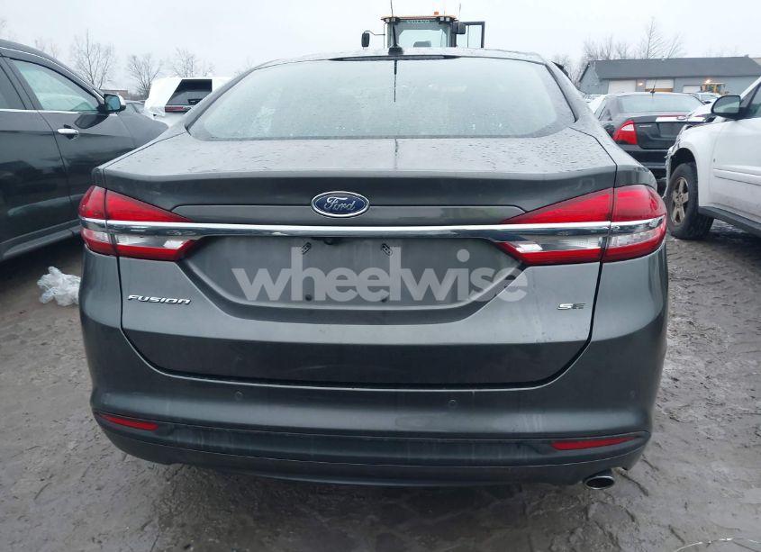 Photo 16 of 2018 Ford Fusion SE (VIN 3FA6P0H76JR185282)