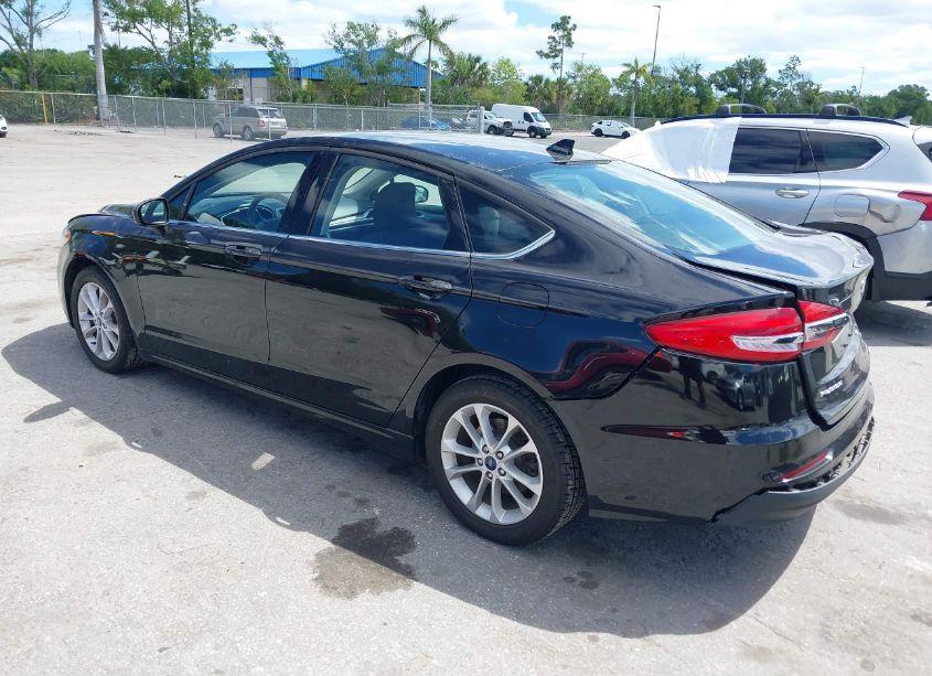 Photo 3 of 2019 Ford Fusion SE (VIN 3FA6P0H76KR265487)