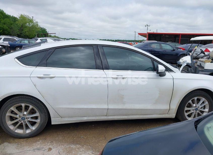 Photo 14 of 2020 Ford Fusion SE (VIN 3FA6P0H76LR154018)