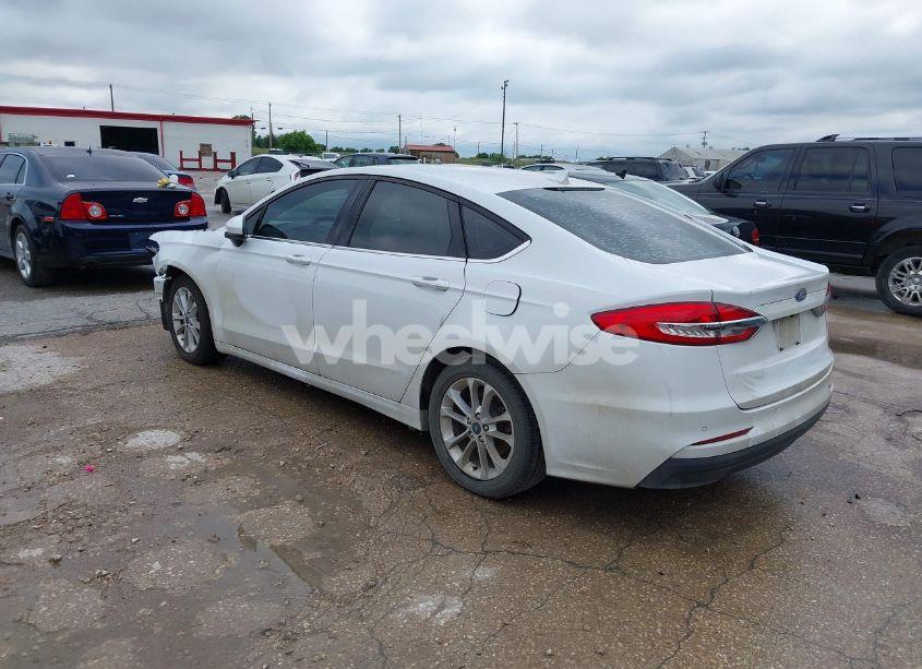 Photo 3 of 2020 Ford Fusion SE (VIN 3FA6P0H76LR154018)