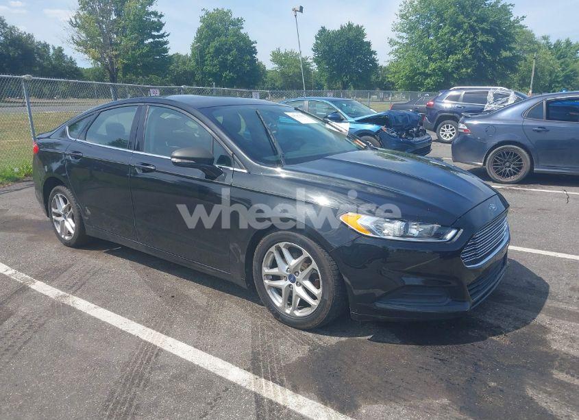 2013 Ford Fusion SE (VIN 3FA6P0H77DR138380) main photo