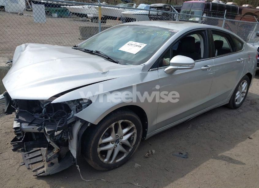 Photo 2 of 2013 Ford Fusion SE (VIN 3FA6P0H77DR217936)