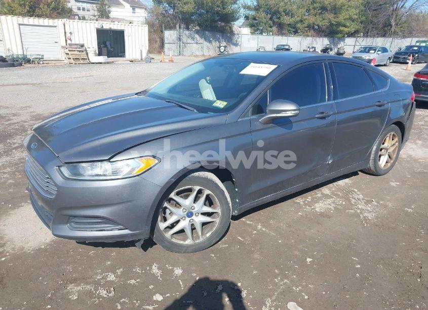 Photo 2 of 2013 Ford Fusion SE (VIN 3FA6P0H77DR230301)