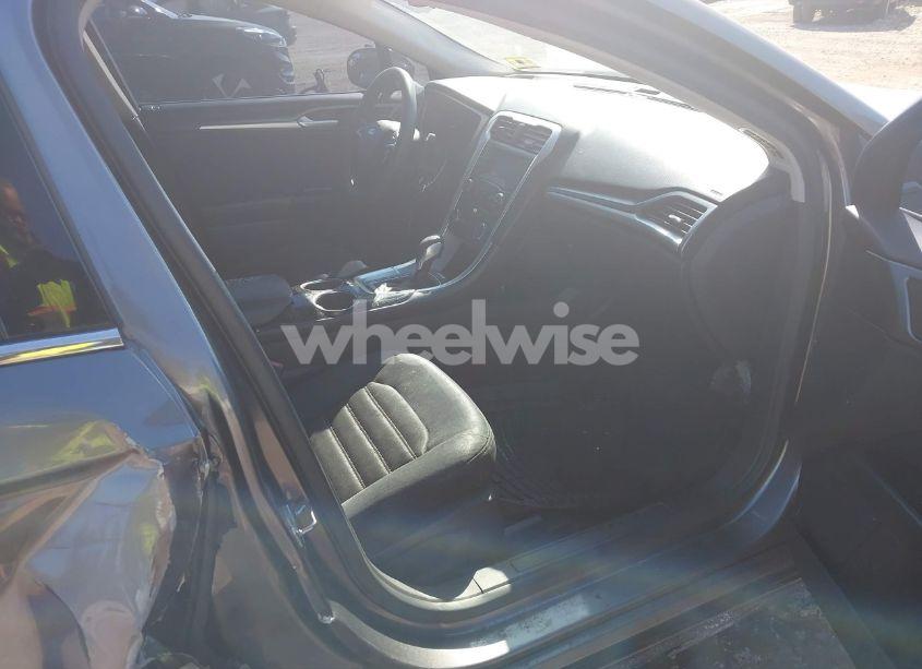 Photo 5 of 2013 Ford Fusion SE (VIN 3FA6P0H77DR230301)