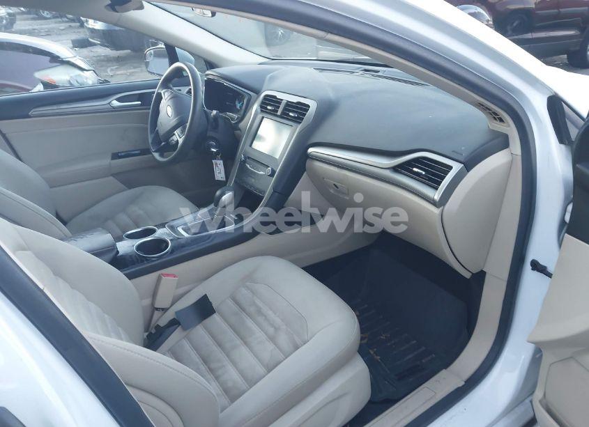 Photo 5 of 2013 Ford Fusion SE (VIN 3FA6P0H77DR255957)