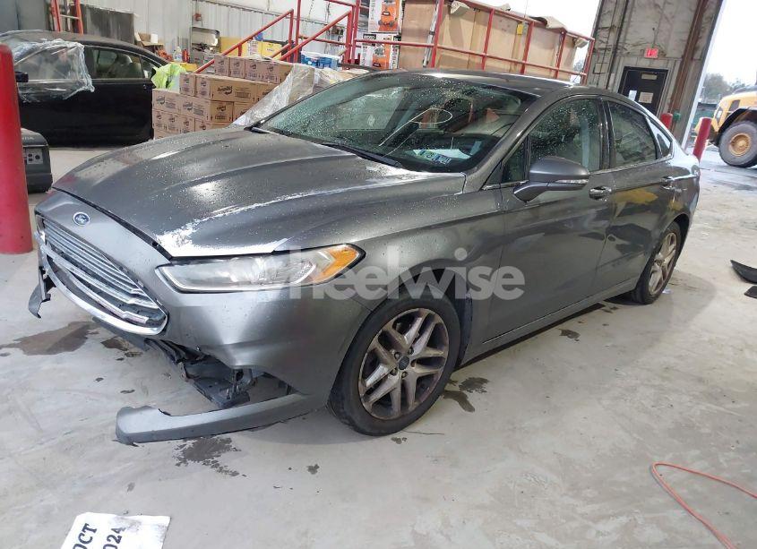 Photo 2 of 2013 Ford Fusion SE (VIN 3FA6P0H77DR281376)