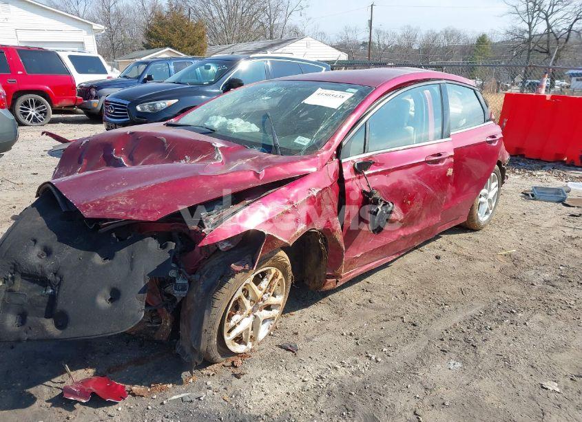 Photo 2 of 2013 Ford Fusion SE (VIN 3FA6P0H77DR319253)