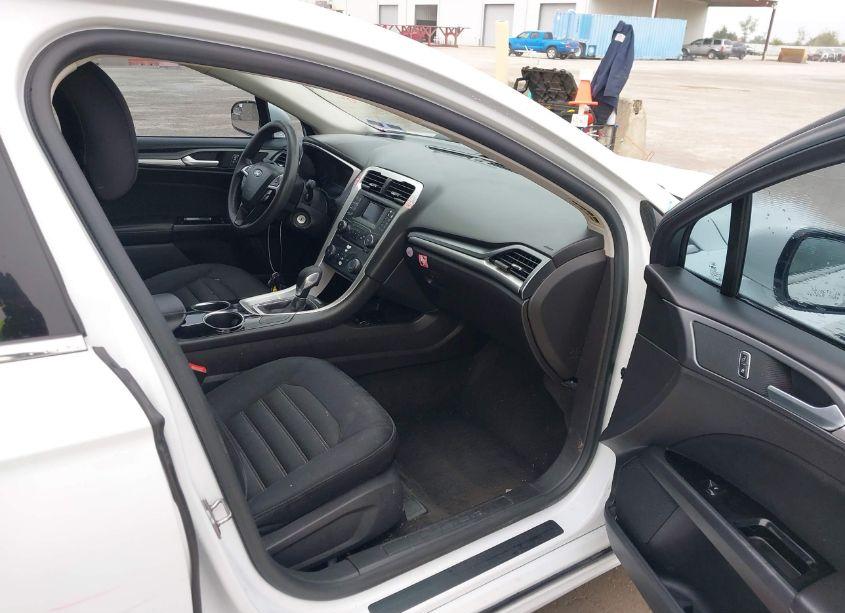 Photo 5 of 2013 Ford Fusion SE (VIN 3FA6P0H77DR372048)