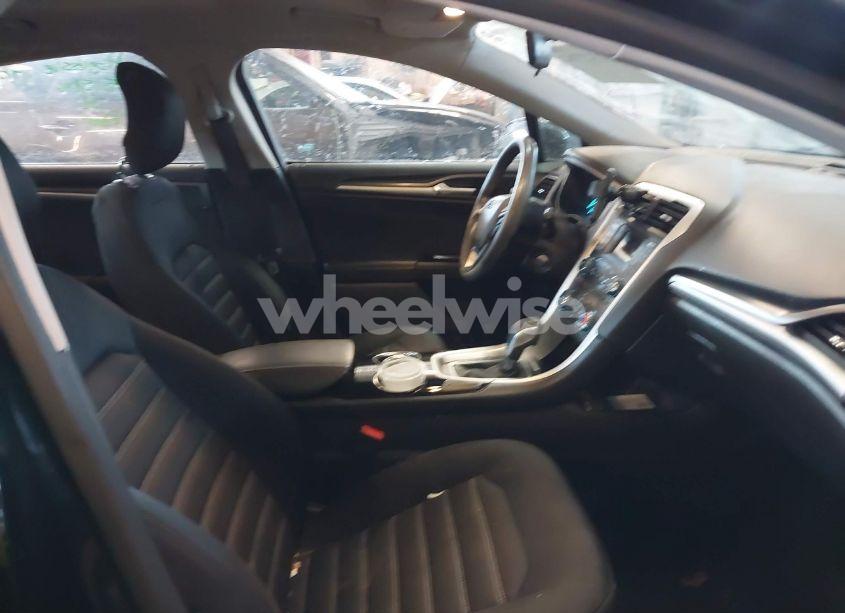 Photo 5 of 2014 Ford Fusion SE (VIN 3FA6P0H77ER178959)