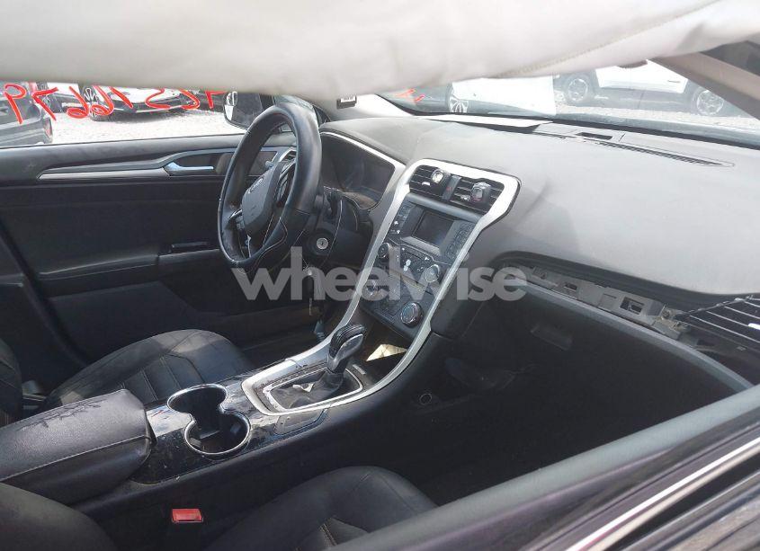 Photo 5 of 2014 Ford Fusion SE (VIN 3FA6P0H77ER179139)