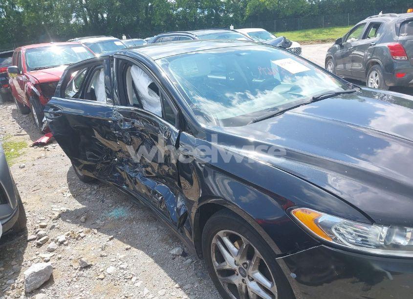 Photo 6 of 2014 Ford Fusion SE (VIN 3FA6P0H77ER179139)