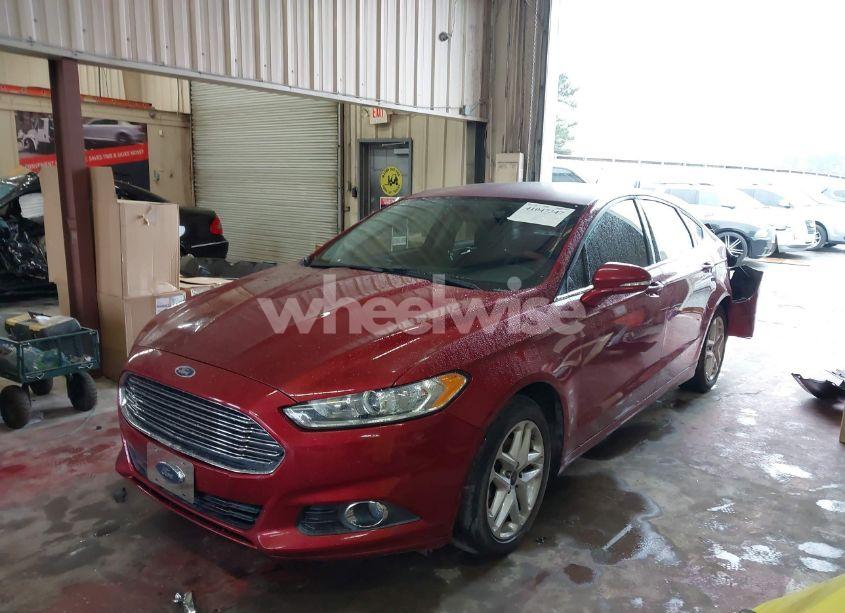 Photo 2 of 2014 Ford Fusion SE (VIN 3FA6P0H77ER199035)