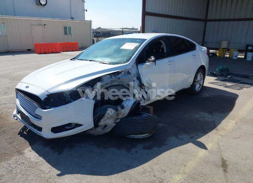 Photo 2 of 2014 Ford Fusion SE (VIN 3FA6P0H77ER204542)