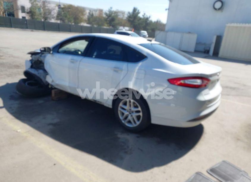 Photo 3 of 2014 Ford Fusion SE (VIN 3FA6P0H77ER204542)