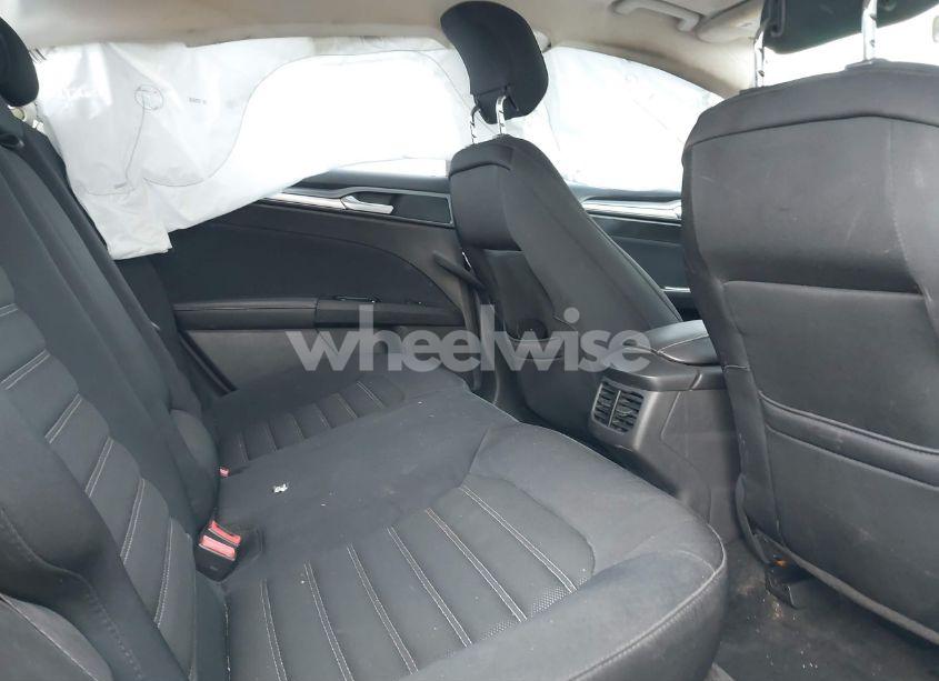 Photo 8 of 2014 Ford Fusion SE (VIN 3FA6P0H77ER218117)