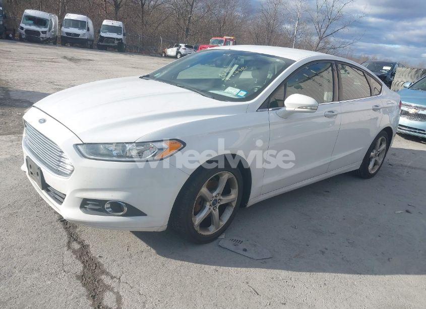 Photo 2 of 2014 Ford Fusion SE (VIN 3FA6P0H77ER243454)