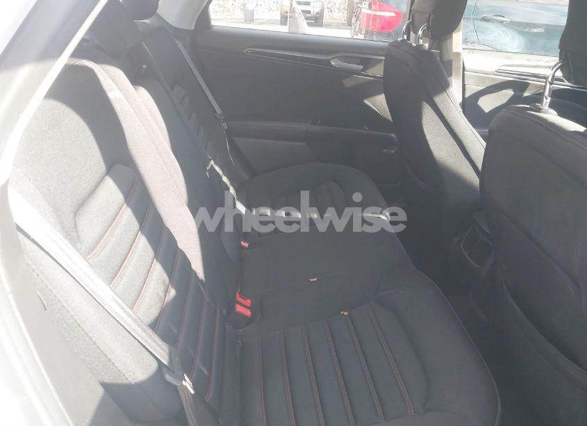 Photo 8 of 2014 Ford Fusion SE (VIN 3FA6P0H77ER243454)