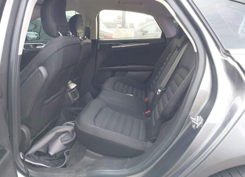 Photo 8 of 2014 Ford Fusion SE (VIN 3FA6P0H77ER256009)