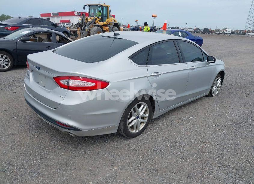 Photo 4 of 2014 Ford Fusion SE (VIN 3FA6P0H77ER328875)
