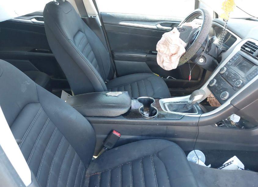 Photo 5 of 2014 Ford Fusion SE (VIN 3FA6P0H77ER379308)