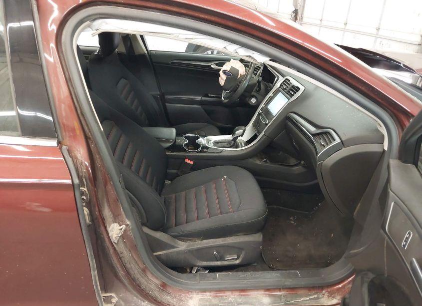 Photo 5 of 2015 Ford Fusion SE (VIN 3FA6P0H77FR114504)