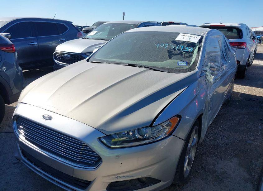 Photo 2 of 2015 Ford Fusion SE (VIN 3FA6P0H77FR115653)