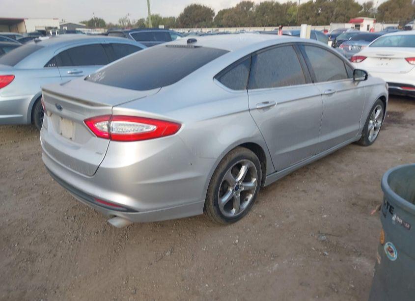 Photo 4 of 2015 Ford Fusion SE (VIN 3FA6P0H77FR115653)