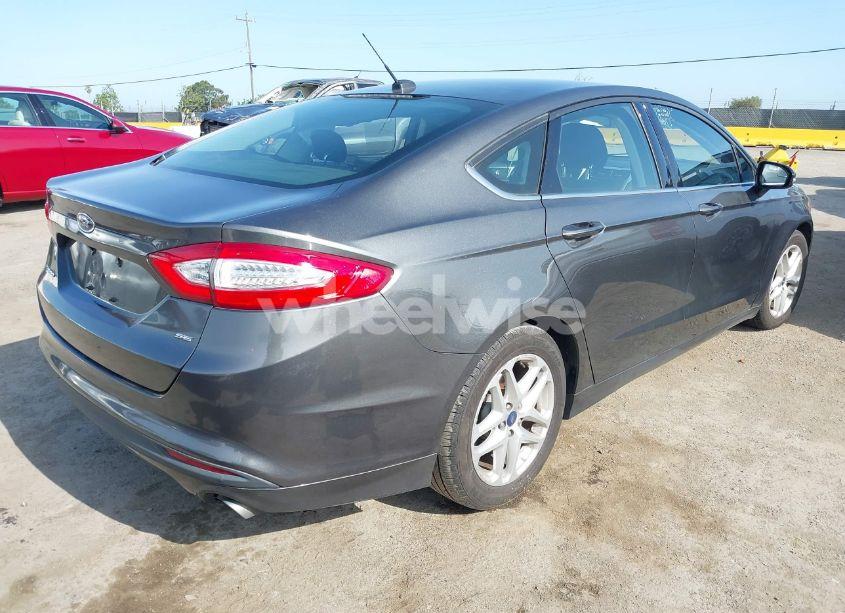 Photo 4 of 2015 Ford Fusion SE (VIN 3FA6P0H77FR120030)