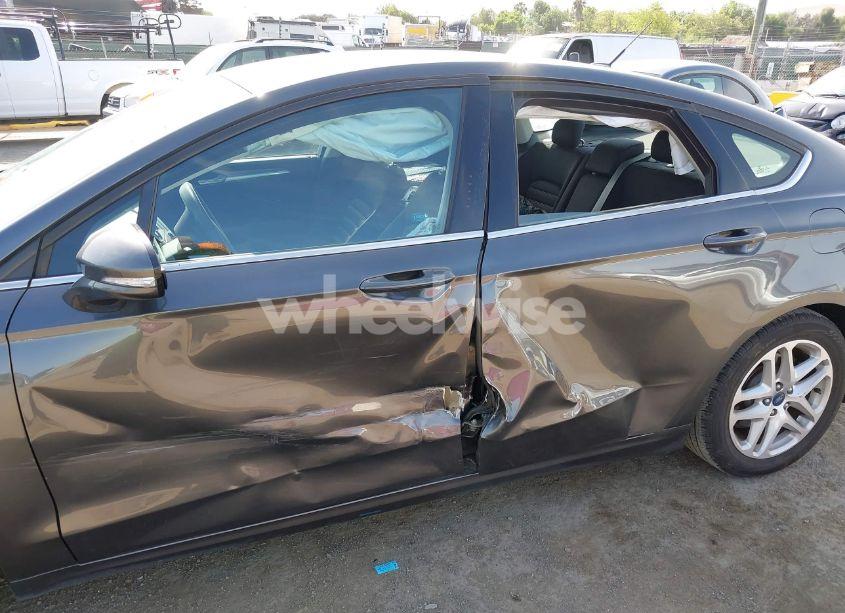 Photo 6 of 2015 Ford Fusion SE (VIN 3FA6P0H77FR120030)