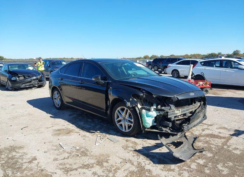 2015 Ford Fusion SE (VIN 3FA6P0H77FR167042) main photo
