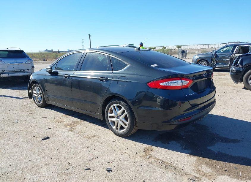 Photo 3 of 2015 Ford Fusion SE (VIN 3FA6P0H77FR167042)