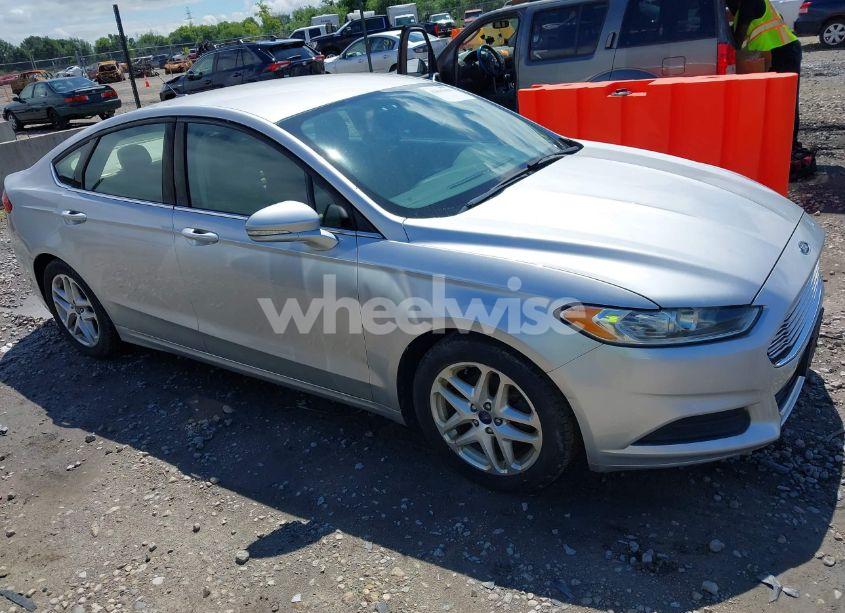 2015 Ford Fusion SE (VIN 3FA6P0H77FR196928) main photo