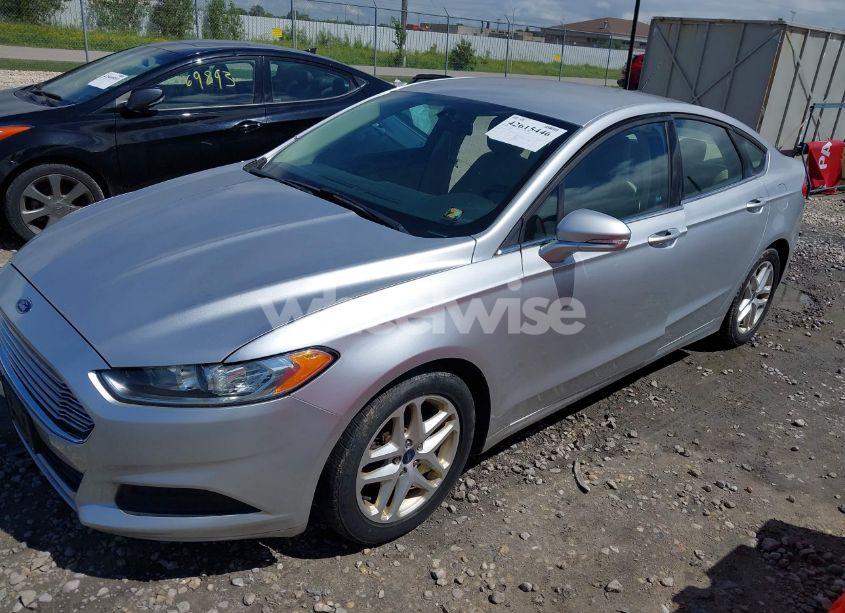 Photo 2 of 2015 Ford Fusion SE (VIN 3FA6P0H77FR196928)