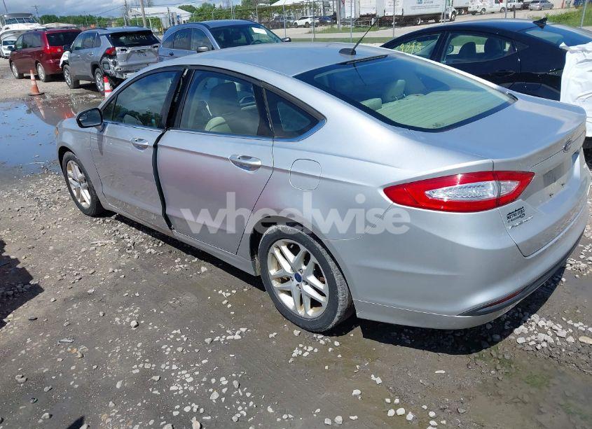 Photo 3 of 2015 Ford Fusion SE (VIN 3FA6P0H77FR196928)