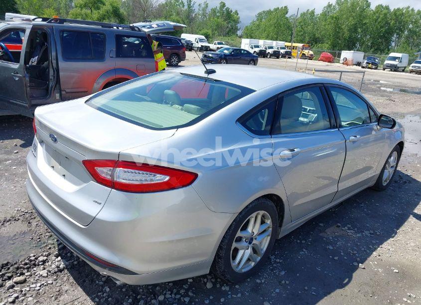 Photo 4 of 2015 Ford Fusion SE (VIN 3FA6P0H77FR196928)