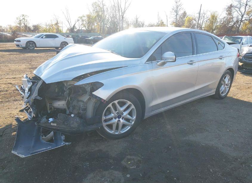 Photo 2 of 2015 Ford Fusion SE (VIN 3FA6P0H77FR198243)