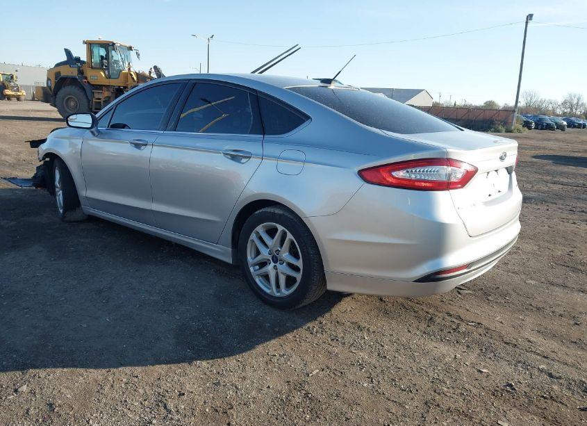 Photo 3 of 2015 Ford Fusion SE (VIN 3FA6P0H77FR198243)