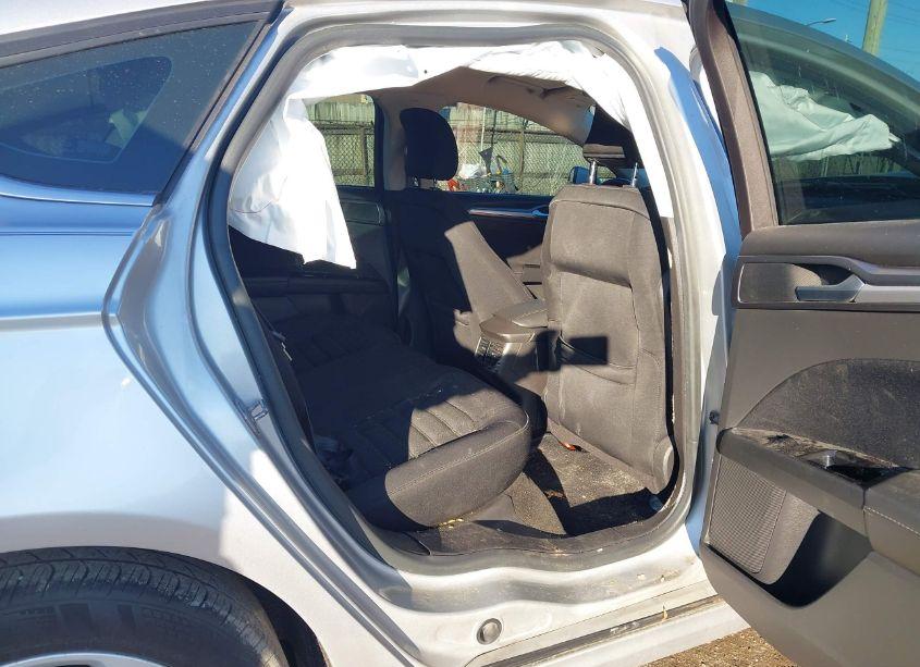 Photo 8 of 2015 Ford Fusion SE (VIN 3FA6P0H77FR198243)