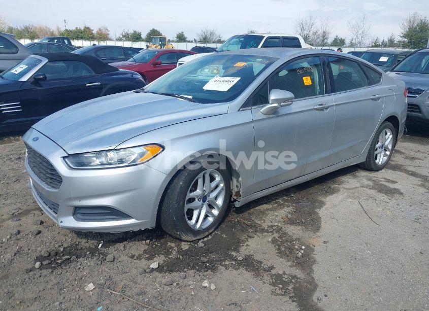 Photo 2 of 2015 Ford Fusion SE (VIN 3FA6P0H77FR236229)