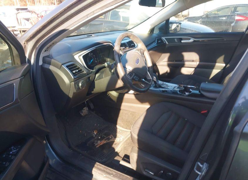 Photo 5 of 2015 Ford Fusion SE (VIN 3FA6P0H77FR266900)