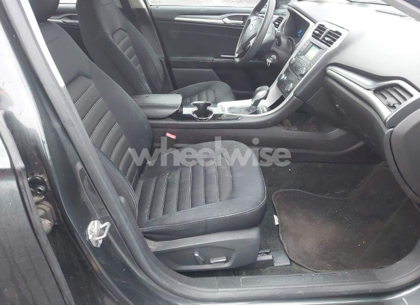 Photo 5 of 2015 Ford Fusion SE (VIN 3FA6P0H77FR302388)