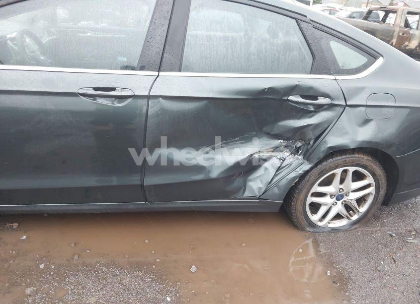 Photo 6 of 2015 Ford Fusion SE (VIN 3FA6P0H77FR302388)