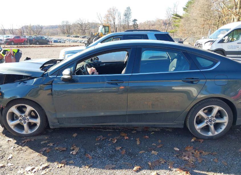 Photo 15 of 2015 Ford Fusion SE (VIN 3FA6P0H77FR302682)