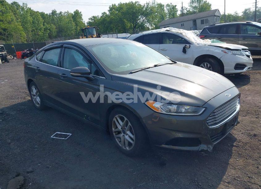 2016 Ford Fusion SE (VIN 3FA6P0H77GR129120) main photo